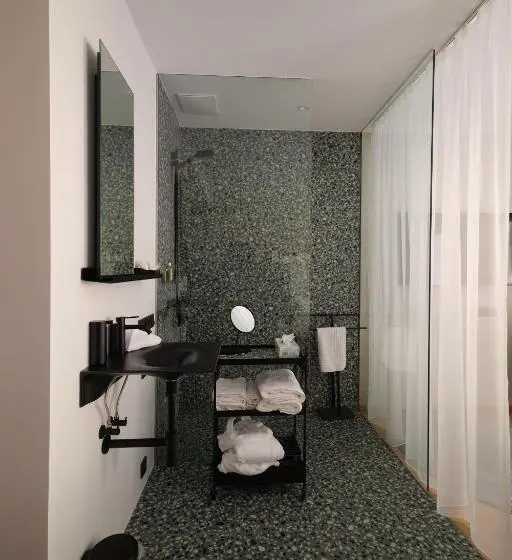 Bahçe Manzaralı Standart Oda, Lese