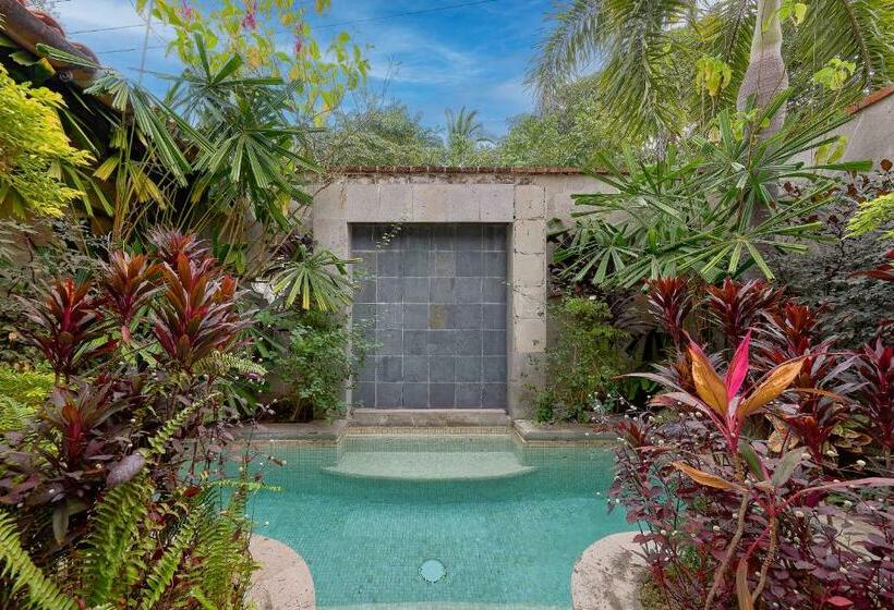 סוויטה עם בריכה, Maxwell Residences At Indah