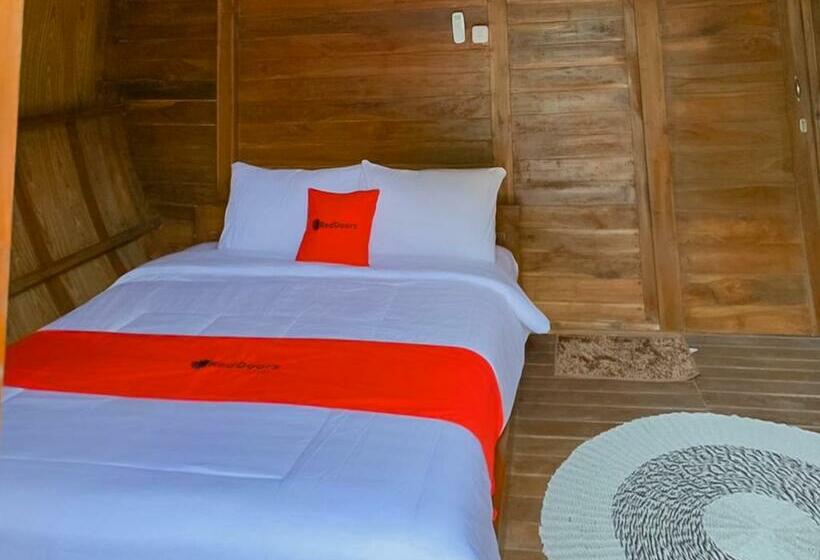 디럭스 룸, Urbanview Hotel Cianjur City Park By Reddoorz