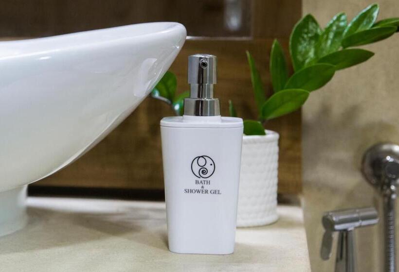 Номер Deluxe Вид на Море, The Lucky Elephant