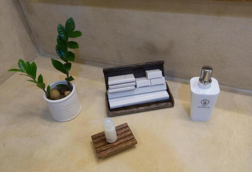 Трехместный Номер Deluxe Вид на Море, The Lucky Elephant