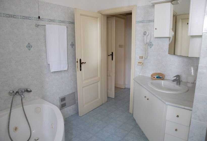 デラックスの４人部屋, Villa Maria Teresa