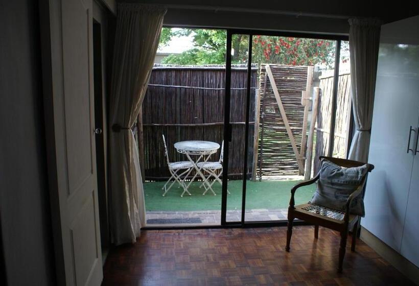 スタンダードルーム, Flutterby Guesthouse