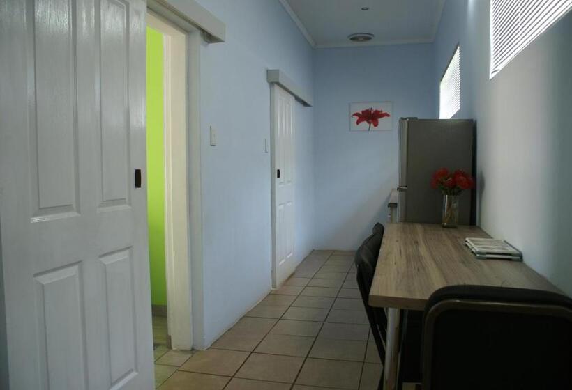 家族用アパートメント, Flutterby Guesthouse