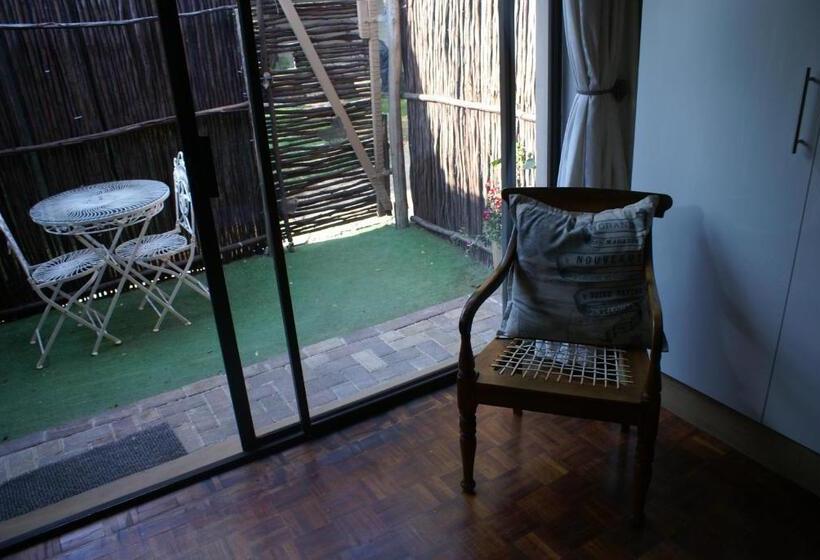 スタンダードルーム, Flutterby Guesthouse