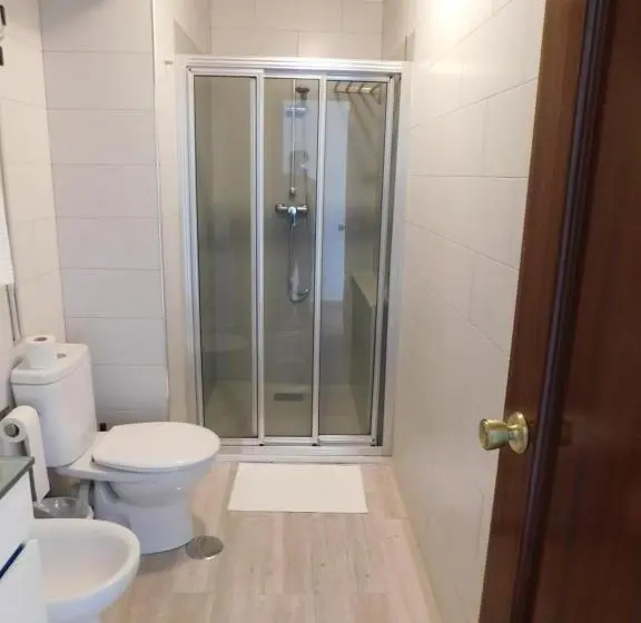 اتاق لوکس, Hostal Crisol X Liste Station