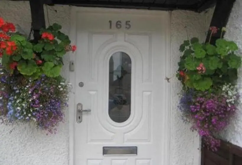 スタンダードルーム, Room In Guest Room   Double With Shared Bathroom Sleeps 1 2 Located 5 Minutes From Heathrow Dsbyr