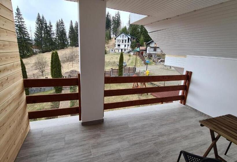 اتاق استاندارد چهار تخته, Pensiunea Mădălina