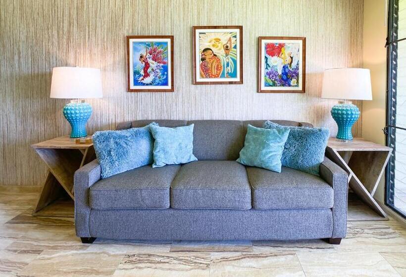 Апартаменты 1 Спальня Вид на Море, Waiohuli Beach Hale D227   Aloha La I   Oceanfront/1b1b/wifi/ac/cable/pool/extras