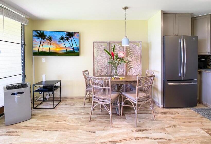 Апартаменты 1 Спальня Вид на Море, Waiohuli Beach Hale D227   Aloha La I   Oceanfront/1b1b/wifi/ac/cable/pool/extras