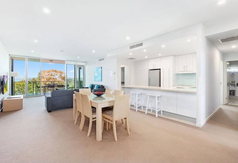 3 Bedroom Apartment Pool View, Akama Resort