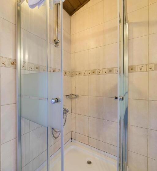 エコノミールーム, Deniz Houses