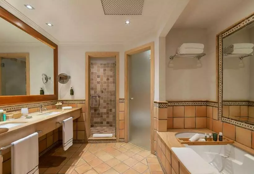 سوییت با چشمانداز دریا, Hacienda del Conde Meliá Collection Golf & Spa