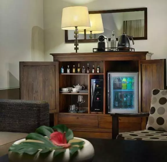 سوئیت با چشمانداز دریا و هیدروماساژ, Hacienda del Conde Meliá Collection Golf & Spa