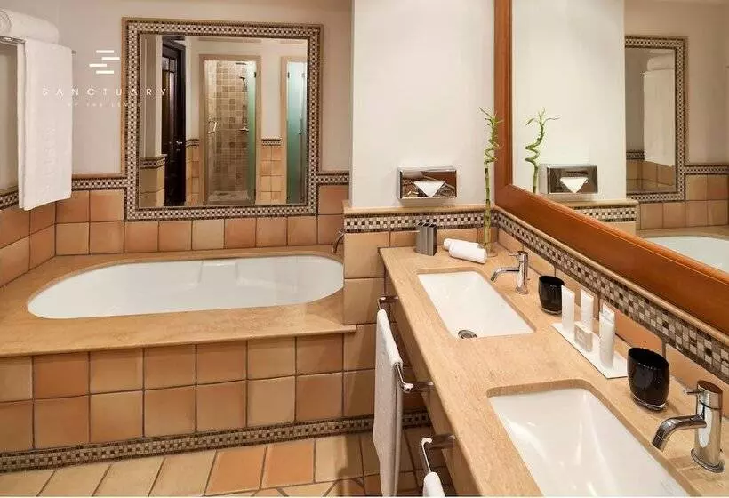 سوئیت جونیور با چشمانداز زمین گلف, Hacienda del Conde Meliá Collection Golf & Spa