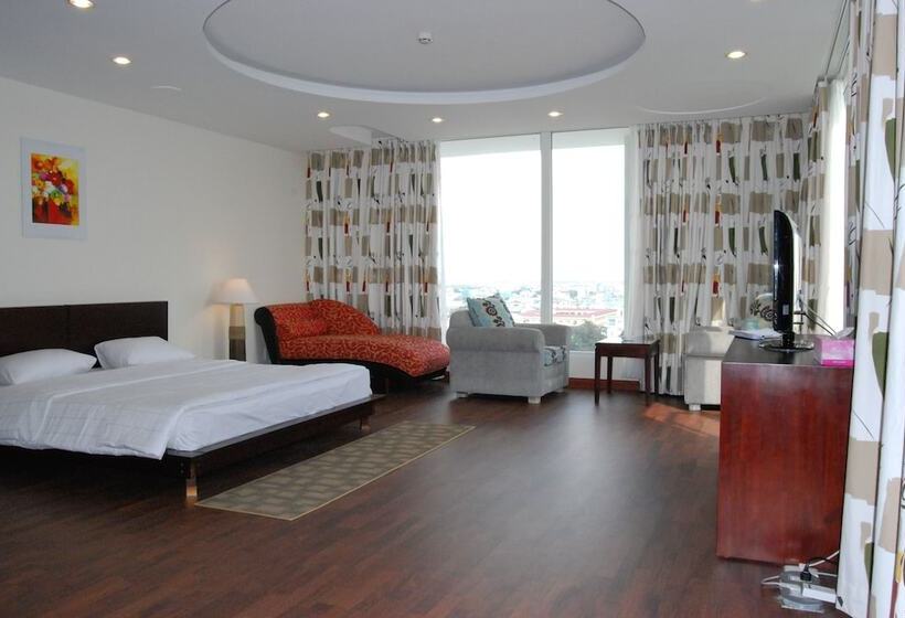 Deluxe room with river view, Kim Tho