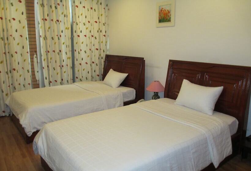 اتاق لوکس سه تخته, Kim Tho