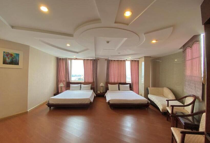 Deluxe room with river view, Kim Tho