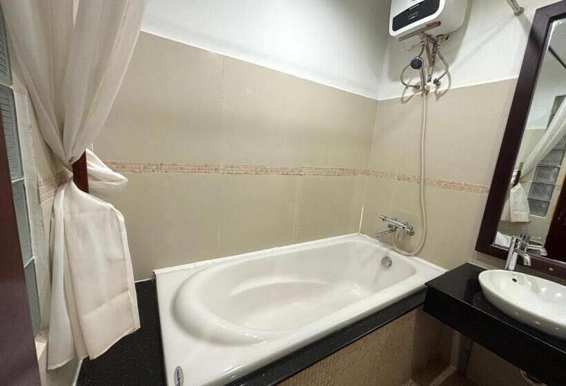 اتاق استاندارد, Kim Tho