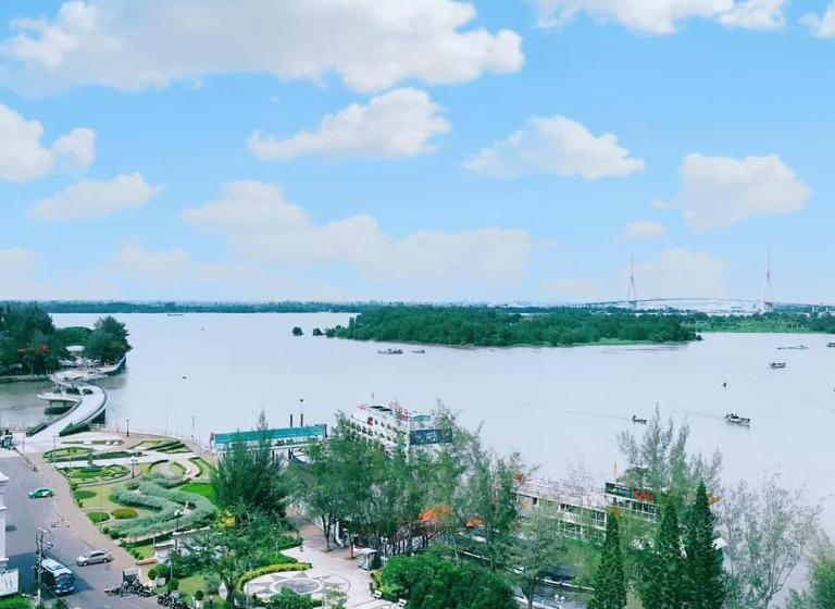 اتاق سوپریور, Kim Tho