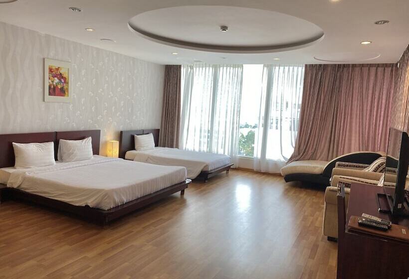 Deluxe room with river view, Kim Tho