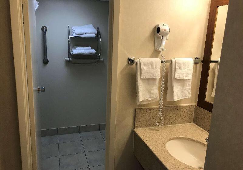 Deluxe room with river view, Kim Tho