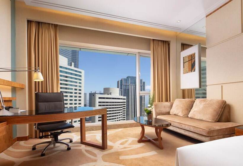 Номер Deluxe, New World Dalian