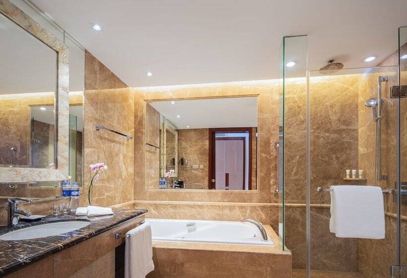 Номер Superior, New World Dalian