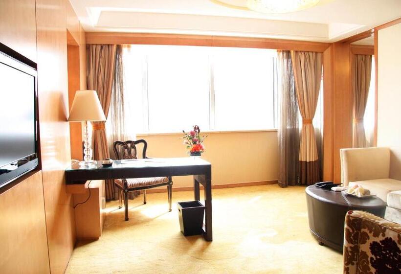 سوییت سوپریور, Radegast Hotel Cbd Beijing