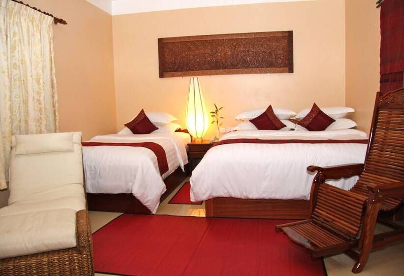 اتاق لوکس سه تخته, Shining Angkor Boutique