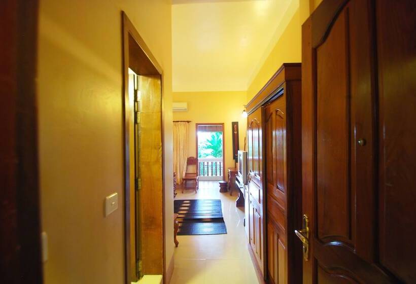 سوییت خانوادگی, Shining Angkor Boutique