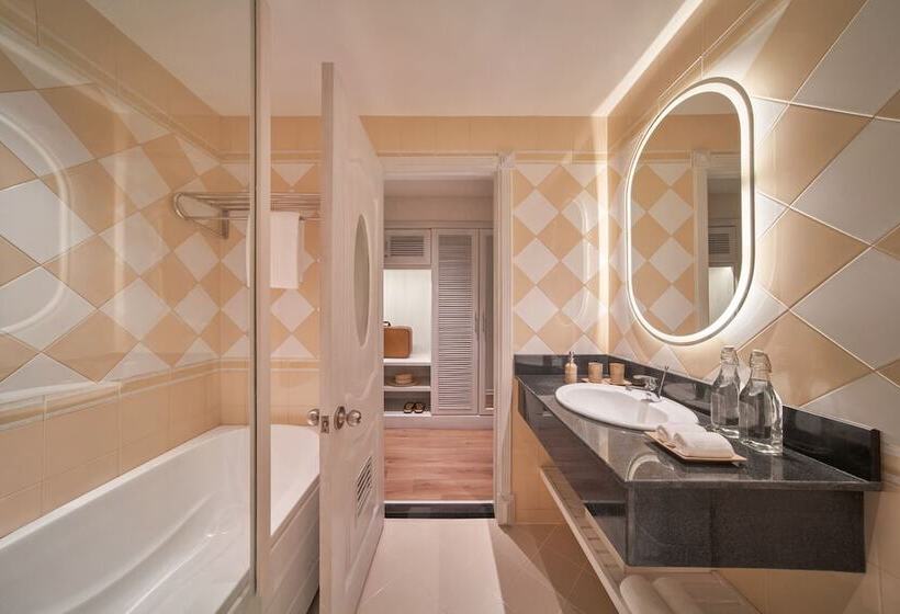 اتاق لوکس, Silverland Mây