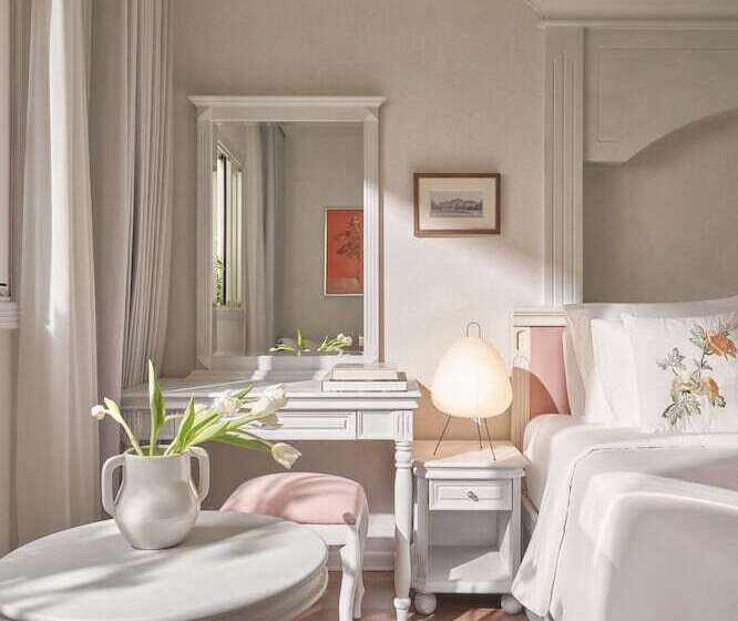 اتاق لوکس, Silverland Mây