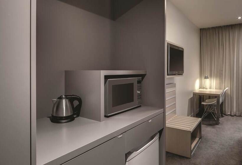 Номер Стандарт, Travelodge Hotel Melbourne Docklands