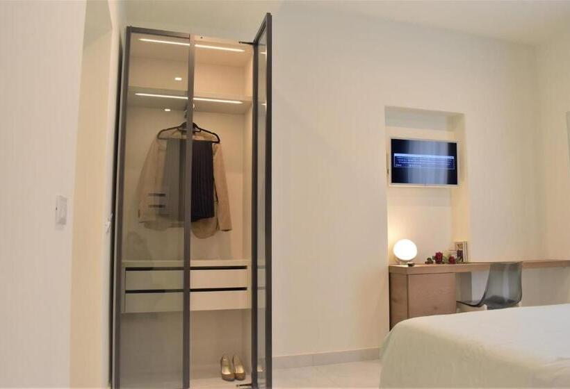 اتاق استاندارد با بالکن, Catania Livings