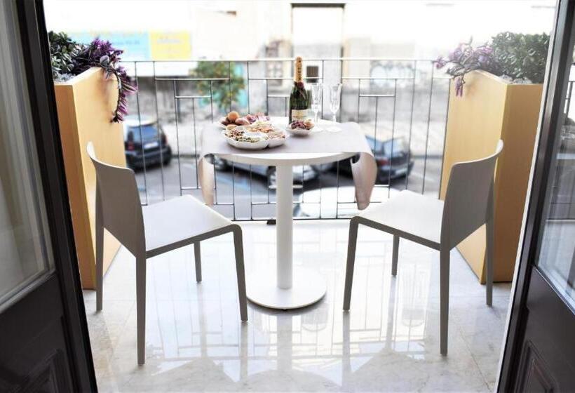 اتاق استاندارد با بالکن, Catania Livings