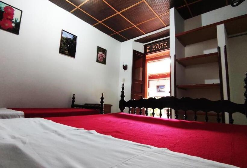 标准三人间, Cacique Chalalá