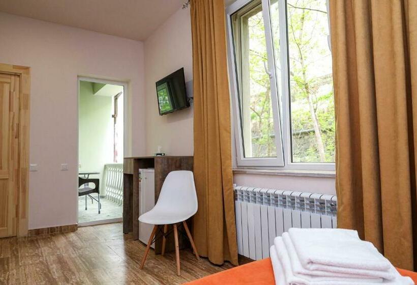 غرفة إقتصادية, Getap Resort Arzni