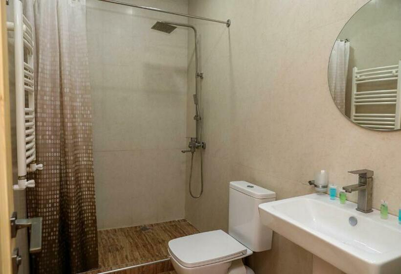 غرفة إقتصادية, Getap Resort Arzni