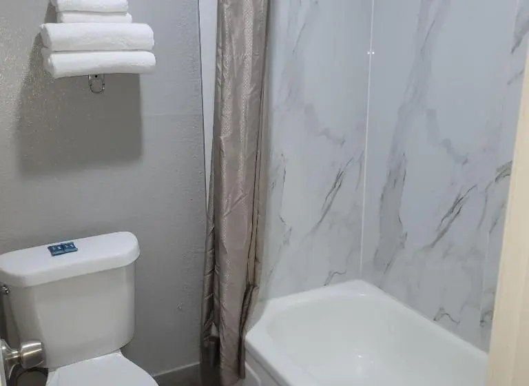 スタンダードルーム, Coachman S Inn & Suites