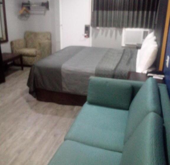 Люкс, Coachman S Inn & Suites