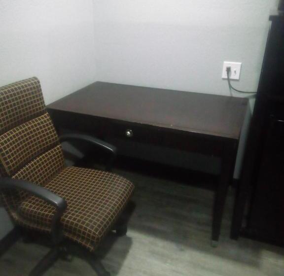 스위트, Coachman S Inn & Suites