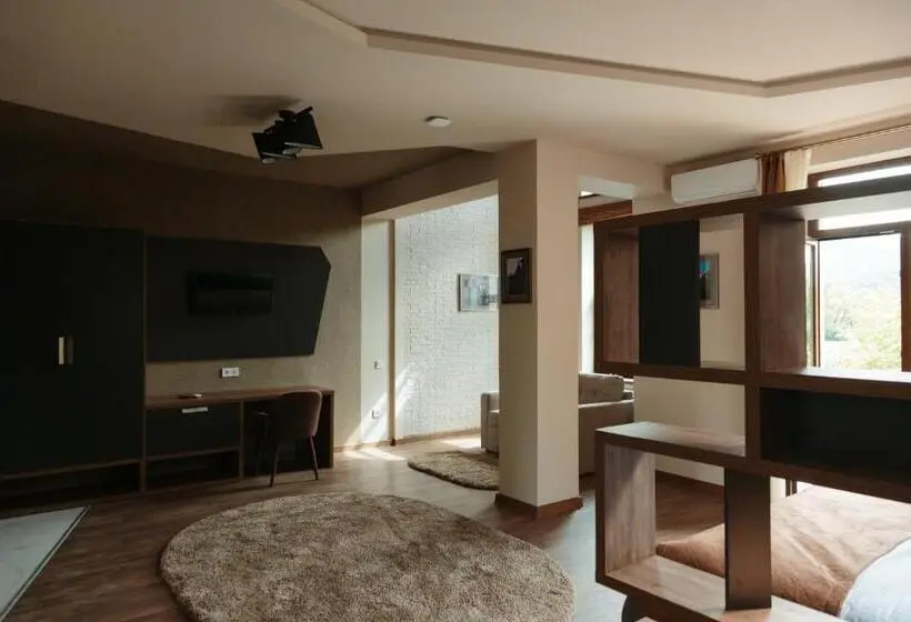 Standard Kolmen Hengen Huone Parveke, кайзервальд Forus   апартаменти в карпатах