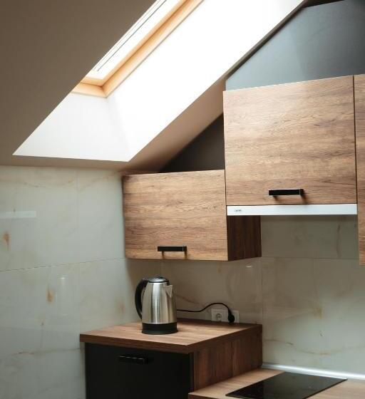 Трехместный Номер Стандарт с Балконом, кайзервальд Forus   апартаменти в карпатах