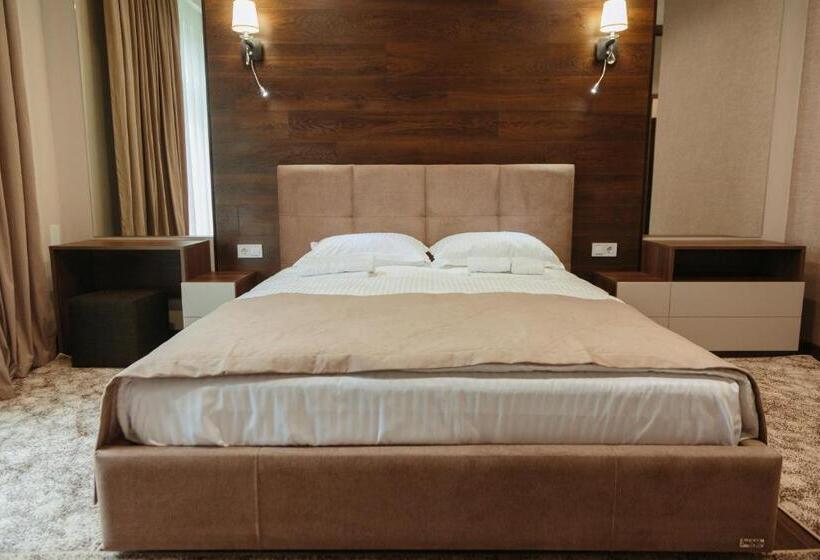 Номер Стандарт с Балконом, кайзервальд Forus   апартаменти в карпатах