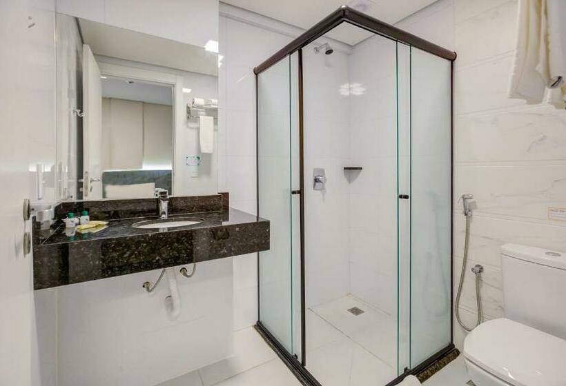 标准间, Viale Iguassu