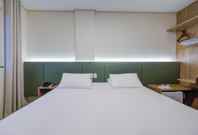 标准间, Viale Iguassu