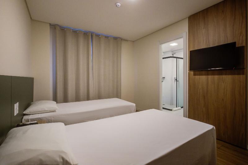 标准间, Viale Iguassu