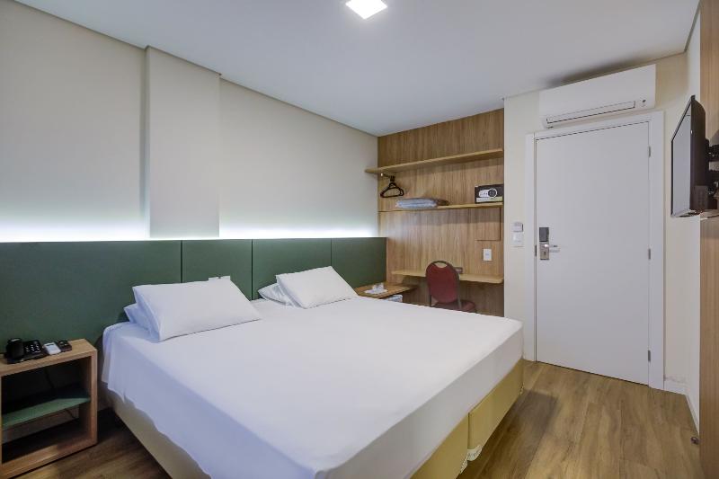 标准间, Viale Iguassu