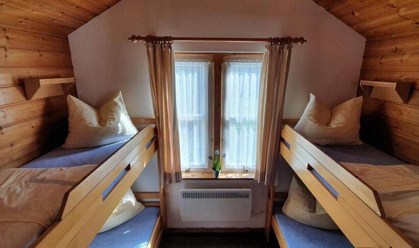 غرفة قياسية رباعية, Jugendherberge Fehmarn